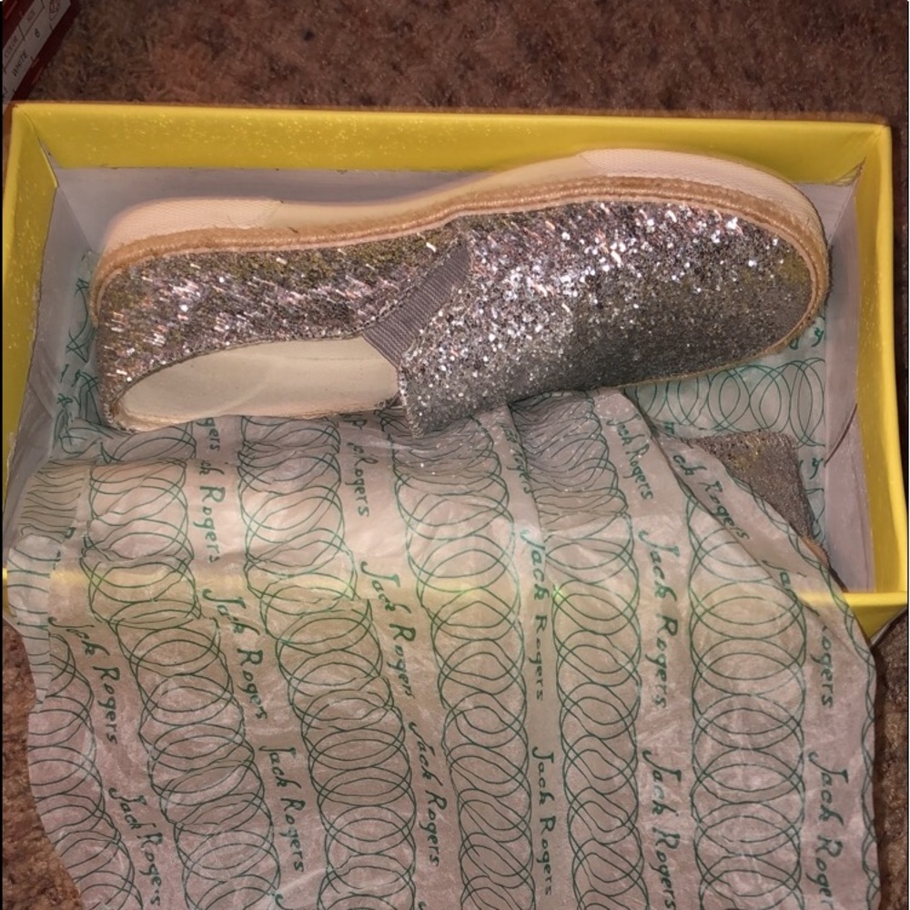 Jack Rogers size 6!